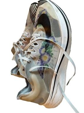 Nike Zoom Fly SP Women’s Size 12 Running Shoes Purple Floral White Black